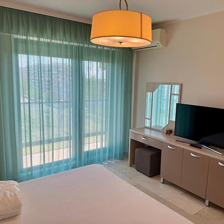 Sophia 3 Luxury Apartments Mamaia Værelse billede