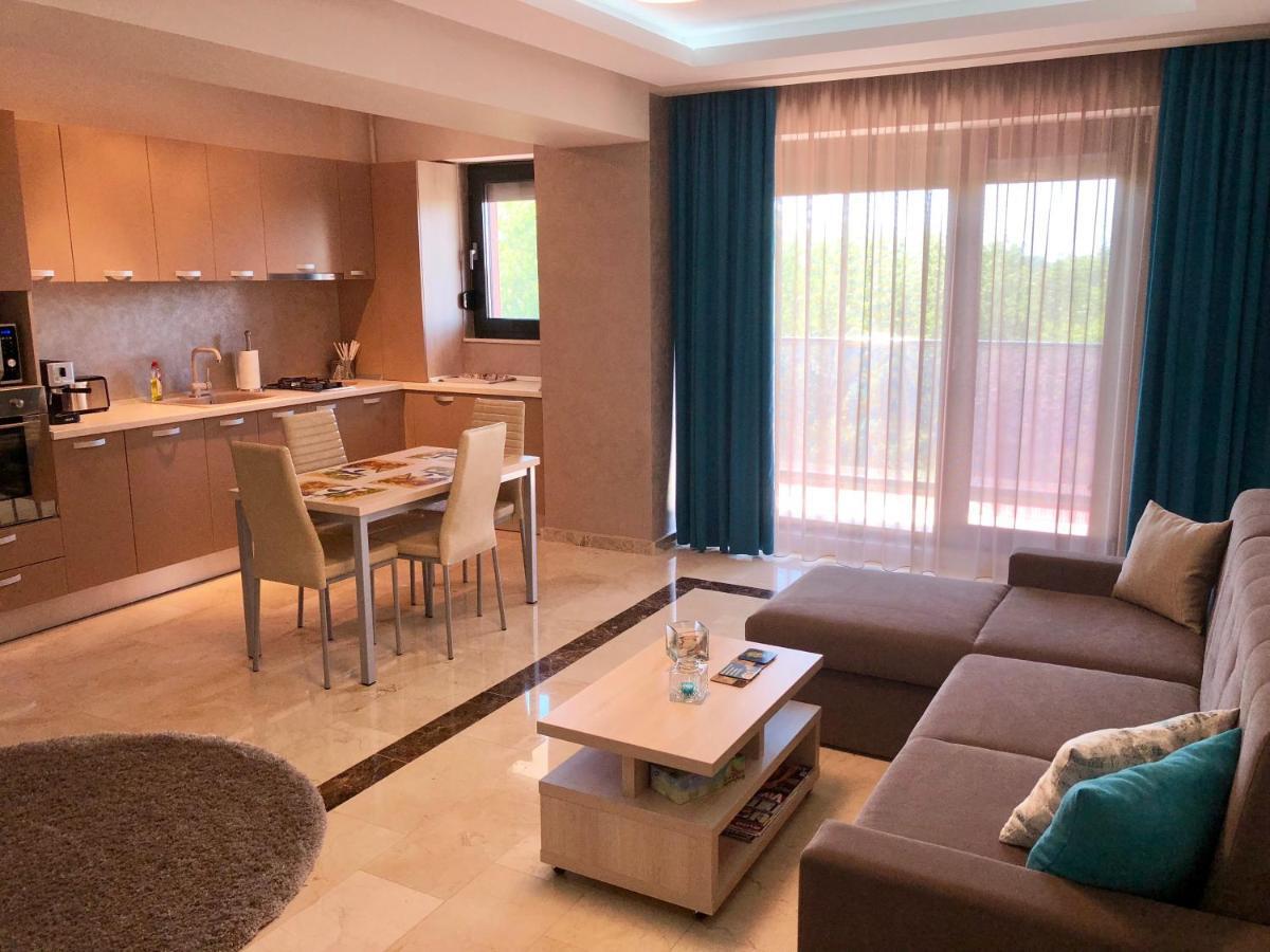 Sophia 3 Luxury Apartments Mamaia Eksteriør billede